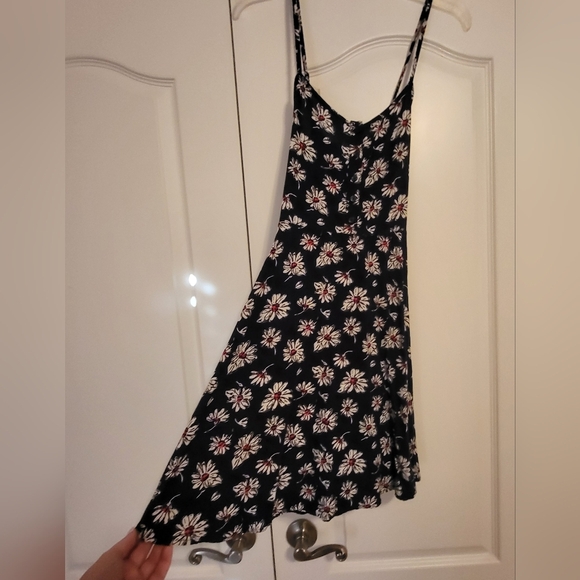 Little Summer Dress - Picture 3 of 7